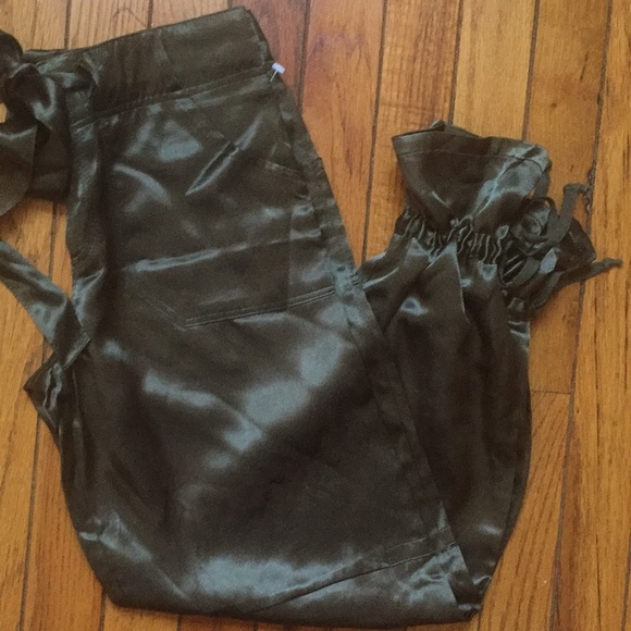 Pants - Picture 3 of 4